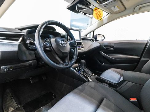 Used 2024 Toyota Corolla LE FWD image 4