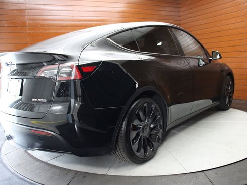Used 2023 Tesla Model Y Long Range image 26