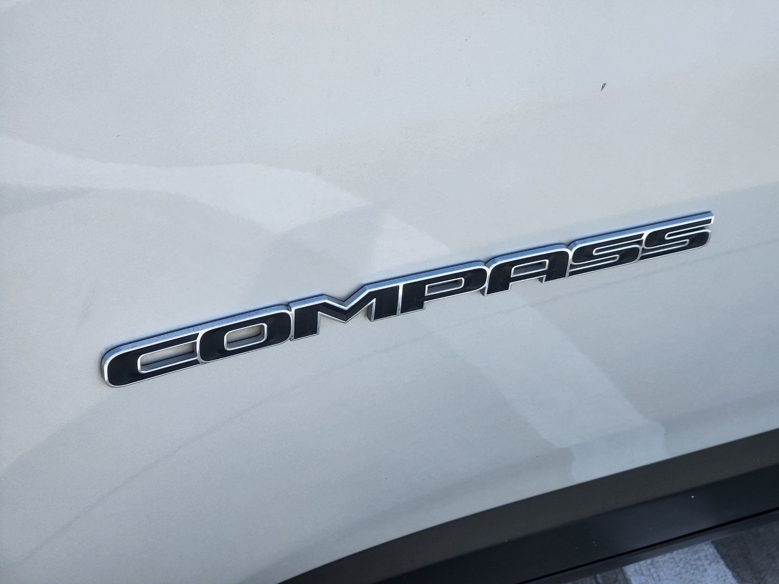 Used 2024 Jeep Compass Latitude AWD/4WD image 13