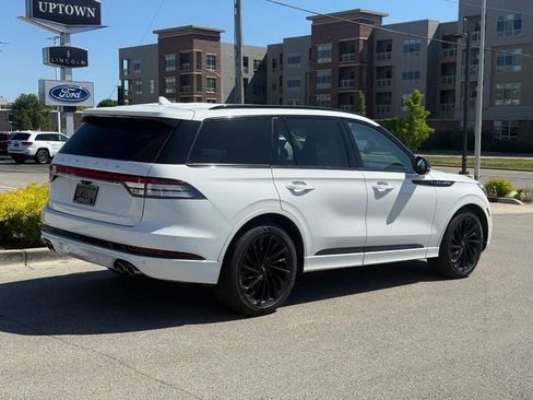 Certified 2022 Lincoln Aviator Reserve w/ Equipment Group 201A AWD/4WD image 3