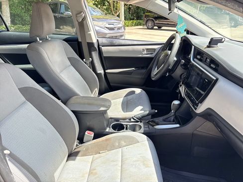 Used 2017 Toyota Corolla LE w/ Carpet Mat Package (TMS) FWD image 27