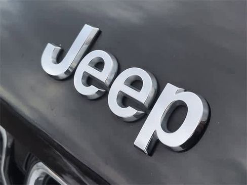 Used 2023 Jeep Grand Cherokee Limited w/ Trailer Tow Prep Group (B) image 12