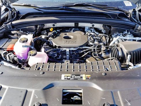 New 2026 Jeep Grand Cherokee Altitude RWD image 32