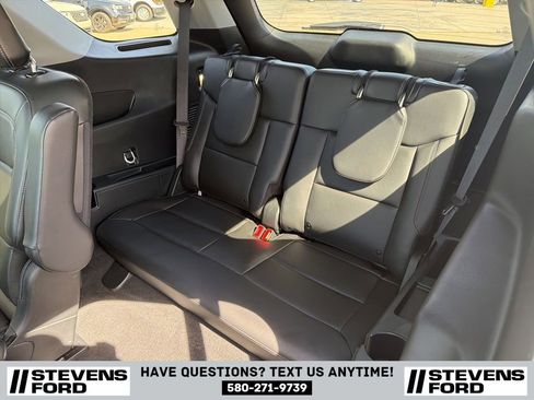 Used 2024 Ford Explorer XLT w/ Equipment Group 202A image 39