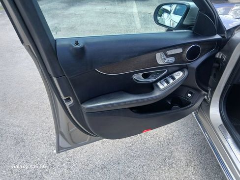 Used 2019 Mercedes-Benz C 300 4MATIC Sedan w/ Premium Package image 10