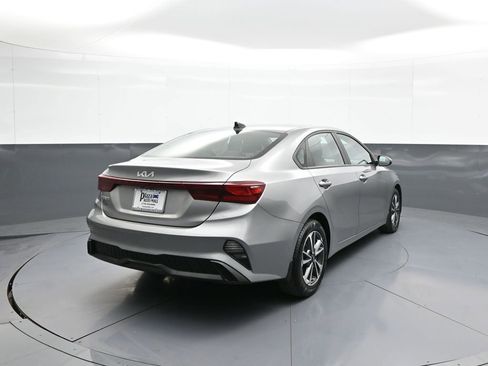 Certified 2023 Kia Forte LXS w/ LXS Technology Package FWD image 6