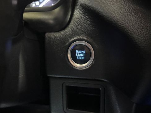 Used 2024 Toyota Tundra SR AWD/4WD image 29