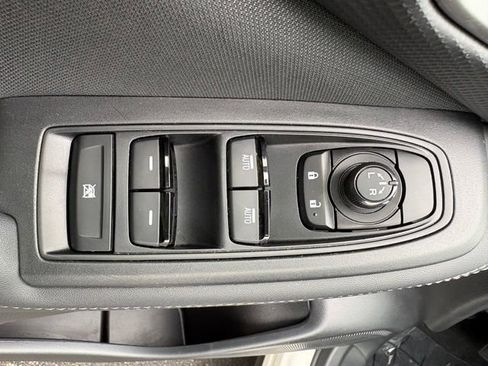 Used 2023 Subaru Forester Premium AWD/4WD image 17