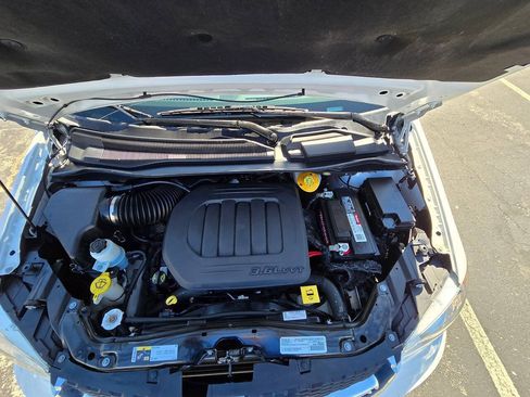 Used 2019 Dodge Grand Caravan SXT FWD image 33