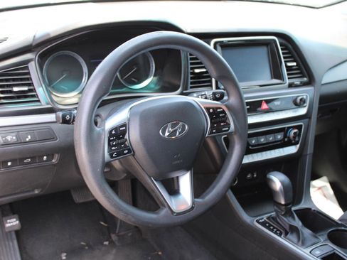 Used 2019 Hyundai Sonata SE image 8