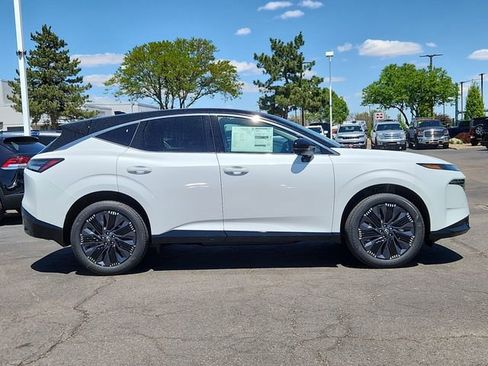 New 2026 Nissan Murano Platinum w/ Cargo Package AWD/4WD image 2