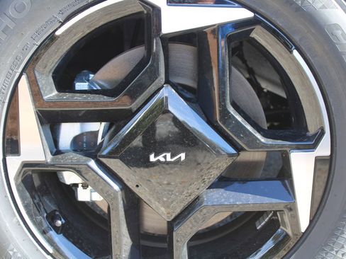 New 2026 Kia Sportage EX image 18