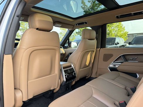 Used 2024 Land Rover Range Rover Long Wheelbase SE AWD/4WD image 11