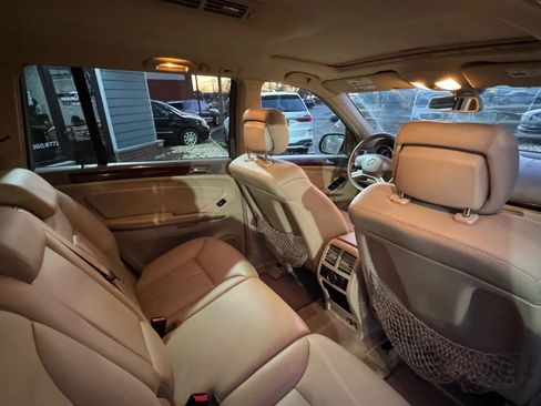 Used 2010 Mercedes-Benz GL 450 4MATIC image 29