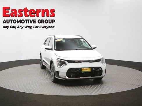 Used 2023 Kia Niro Wind w/ Wind Preserve Package image 48