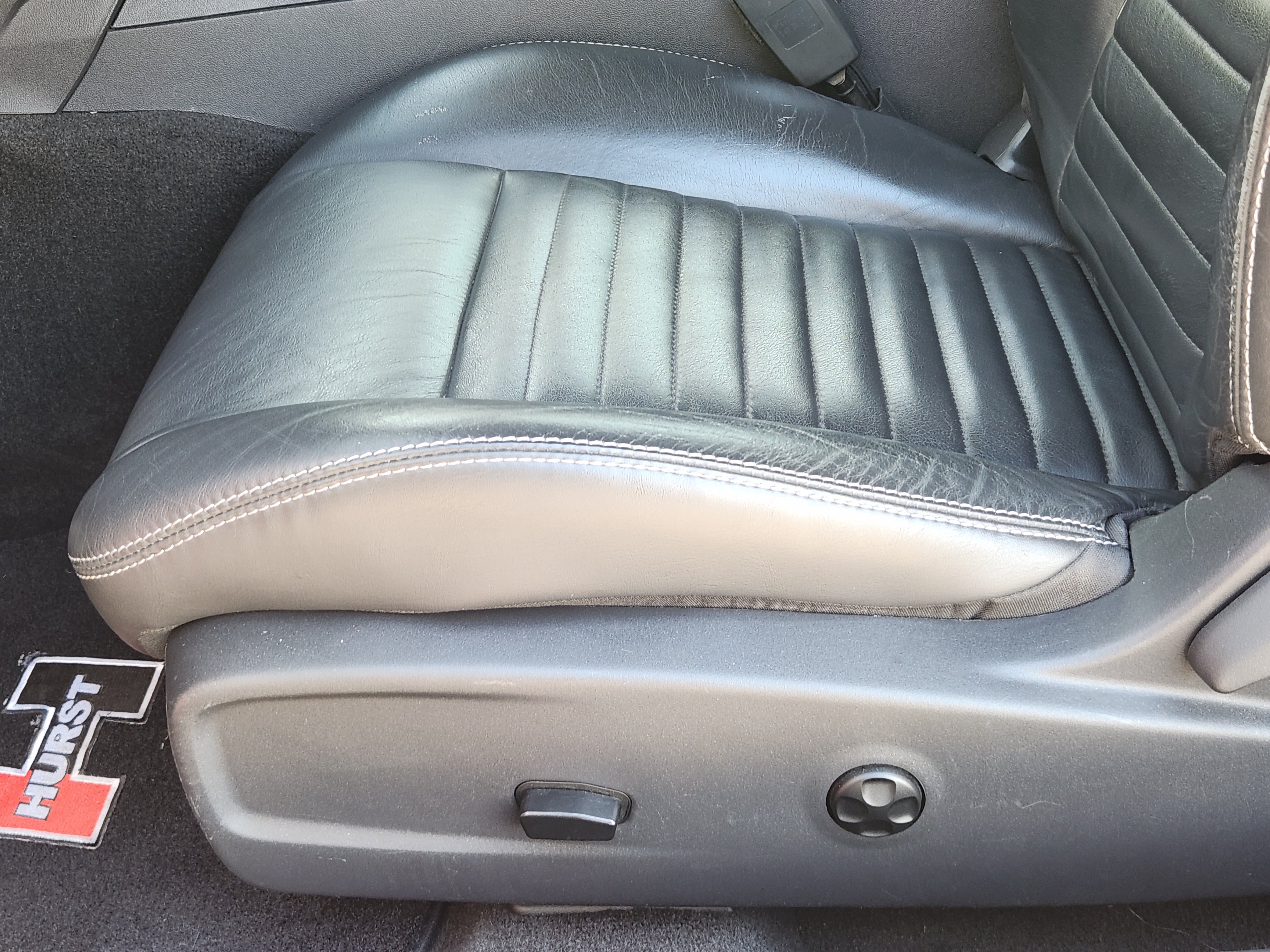 Used 2013 Dodge Challenger R/T RWD image 25