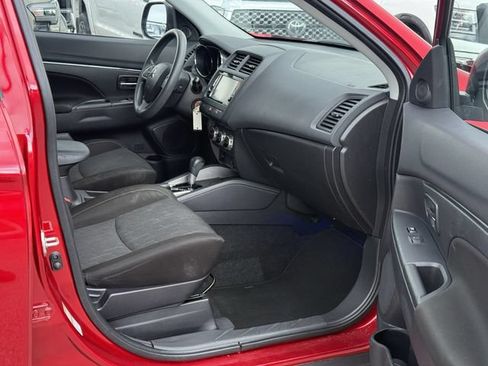 Used 2023 Mitsubishi Outlander Sport AWD image 6