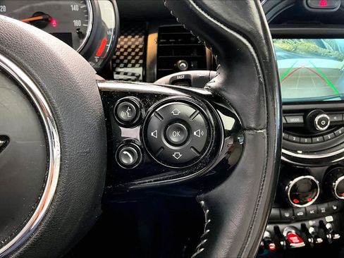 Used 2018 MINI Cooper S FWD image 25