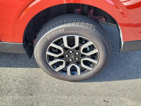Used 2024 Ford Maverick Lariat FWD image 38