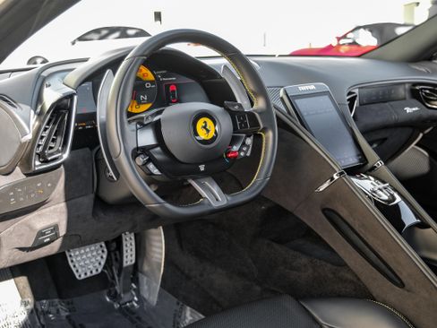 Used 2021 Ferrari Roma image 2