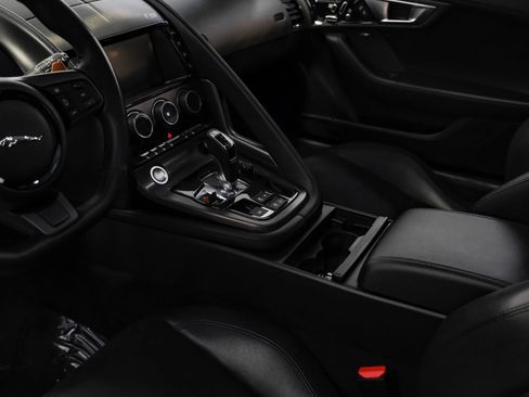 Used 2016 Jaguar F-TYPE S image 19