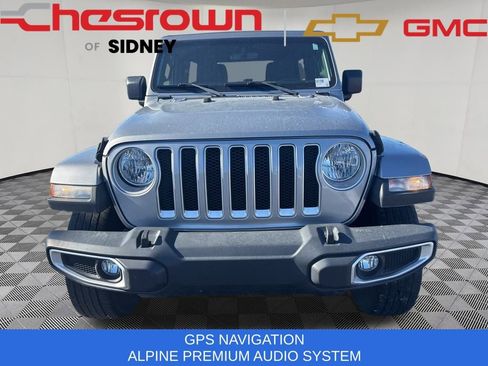 Used 2018 Jeep Wrangler Unlimited Sahara image 8