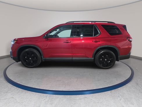 Used 2026 Honda Pilot Black Edition image 9