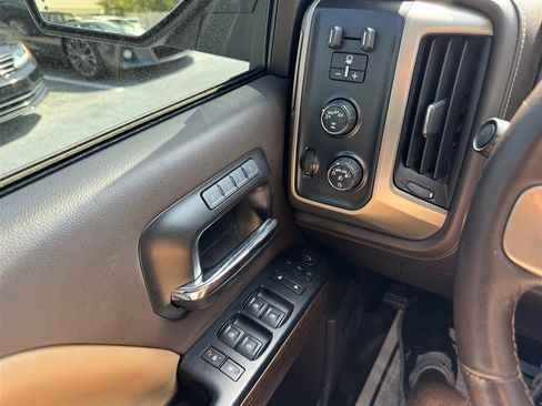 Used 2017 GMC Sierra 1500 Denali w/ Denali Ultimate Package image 21