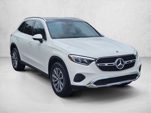 Certified 2025 Mercedes-Benz GLC 300 image 3