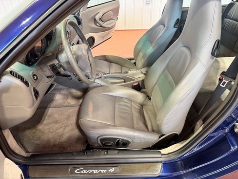 Used 2001 Porsche 911 Carrera 4 image 16