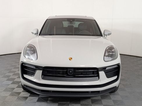 Certified 2026 Porsche Macan AWD/4WD image 7