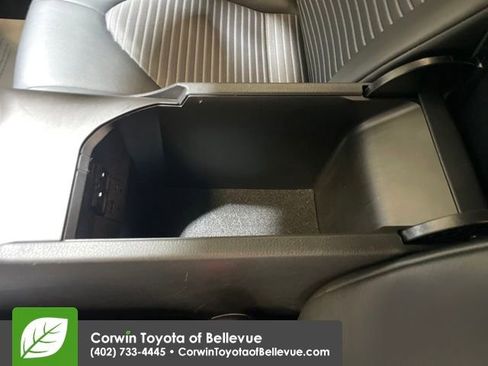 Used 2024 Toyota Camry SE image 25