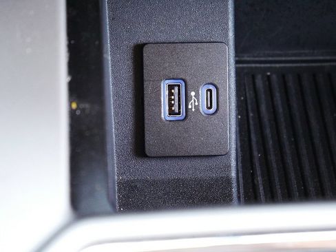 Used 2022 Ford F250 Lariat w/ Lariat Value Package AWD/4WD image 47