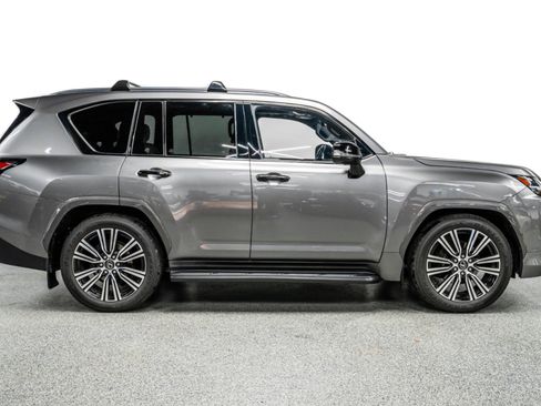 Used 2024 Lexus LX 600 4WD w/ Luxury Package image 44