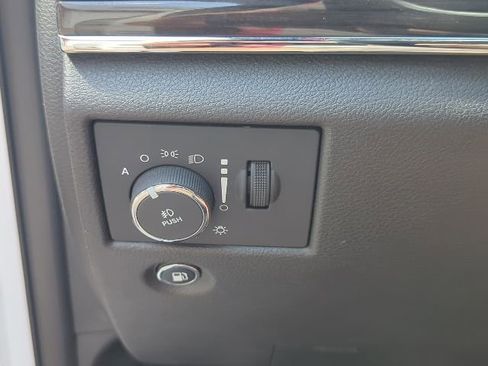 Used 2016 Jeep Grand Cherokee High Altitude AWD/4WD image 24