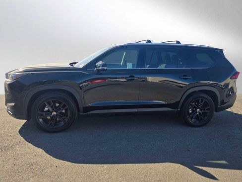 Used 2024 Toyota Grand Highlander Limited image 6