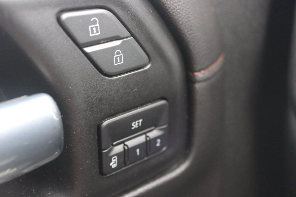 Used 2021 GMC Sierra 1500 AT4 w/ AT4 Preferred Package AWD/4WD image 48