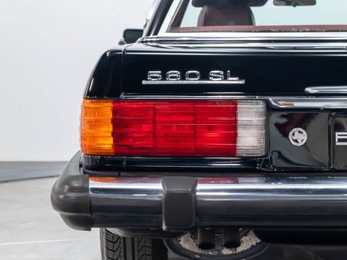 Used 1989 Mercedes-Benz 560 SL image 42