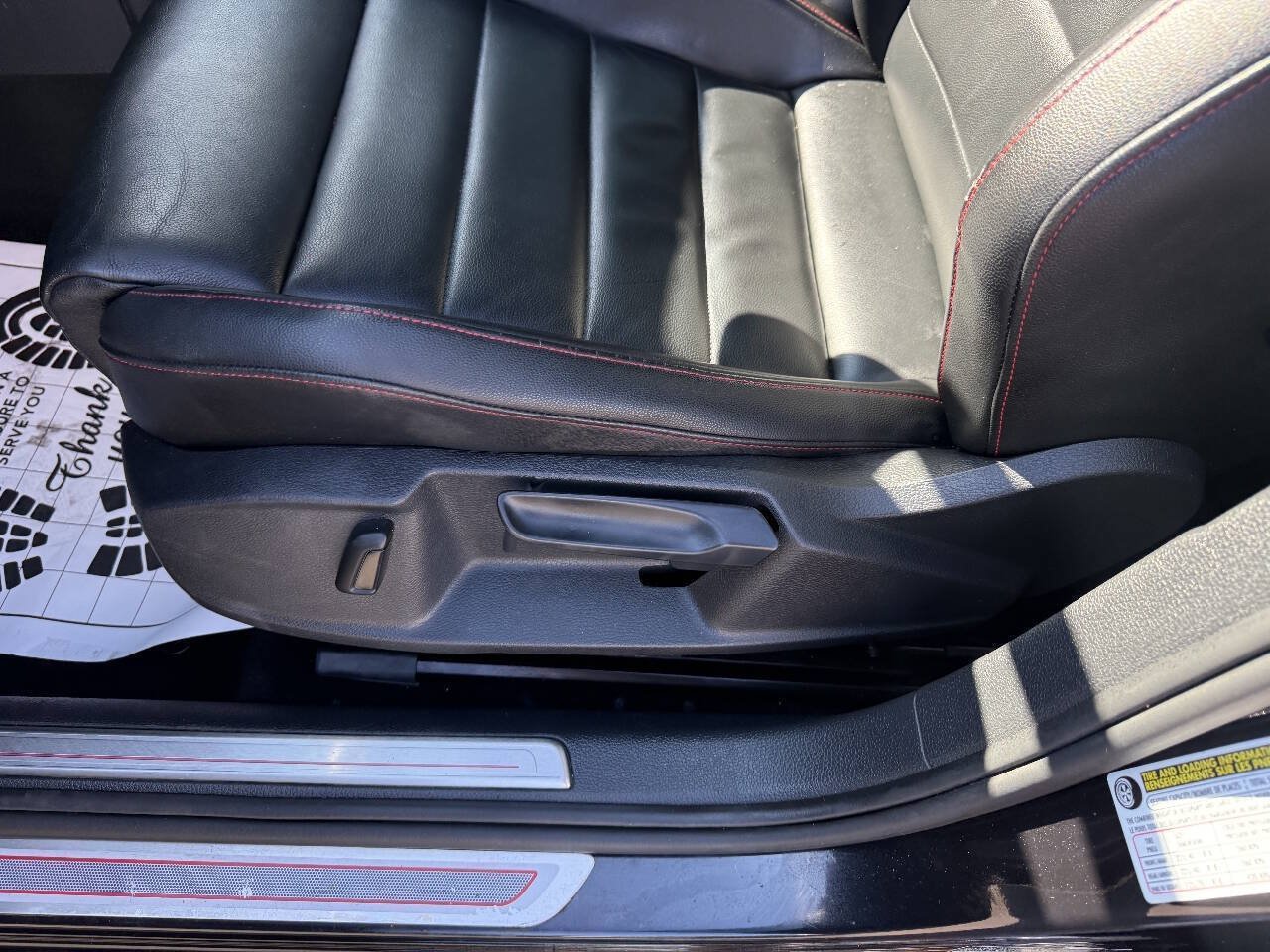 Used 2018 Volkswagen GTI SE FWD image 16