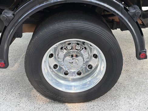 Used 2024 RAM 5500 Laramie AWD/4WD image 18