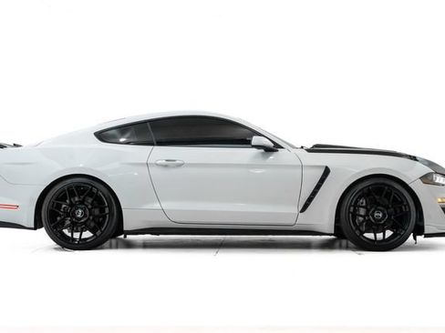 Used 2018 Ford Mustang GT RWD image 5