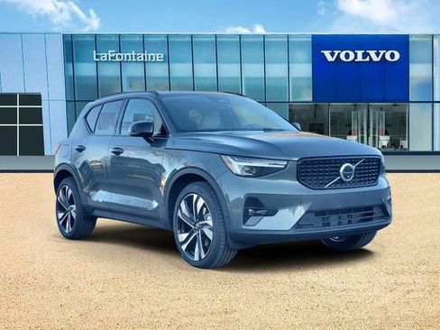 New 2026 Volvo XC40 B5 Plus w/ Protection Package Premier image 3