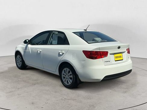 Used 2010 Kia Forte EX FWD image 3