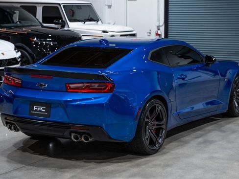 Used 2018 Chevrolet Camaro SS image 6
