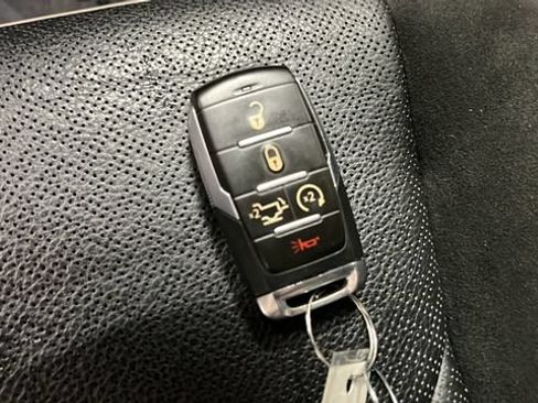 Used 2022 RAM 1500 Laramie AWD/4WD image 42