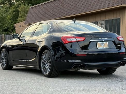 Used 2018 Maserati Ghibli image 3