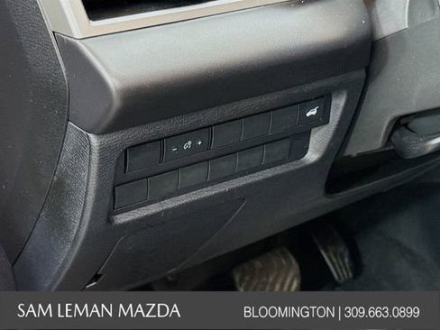 Used 2024 Mitsubishi Outlander SE Black Edition image 15