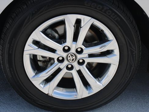 Certified 2021 Toyota Sienna XSE w/ XSE Plus Package AWD/4WD image 9