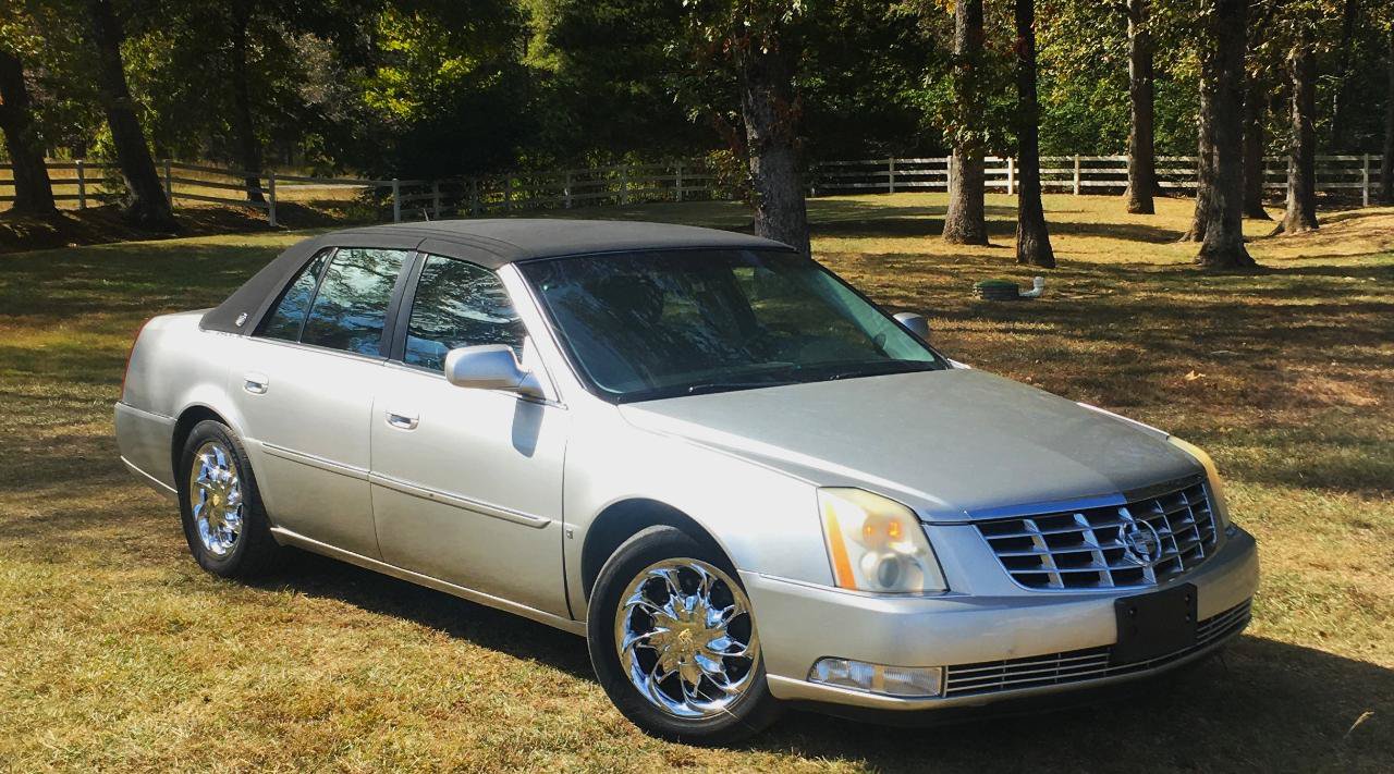 Used 2008 Cadillac DTS FWD image 8