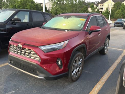 Used 2023 Toyota RAV4 Limited image 1